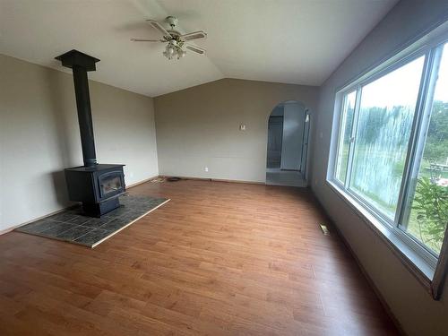 422 Stephenson Road, Dryden, ON - Indoor Photo Showing Other Room