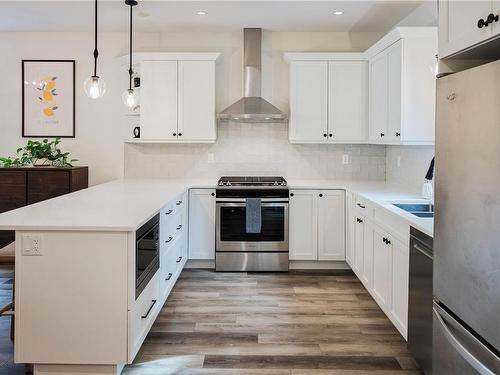 770 Rainforest Dr, Ucluelet, BC - Indoor Photo Showing Kitchen With Double Sink With Upgraded Kitchen