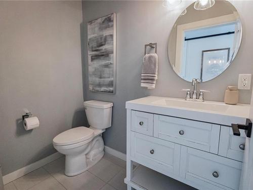 770 Rainforest Dr, Ucluelet, BC - Indoor Photo Showing Bathroom