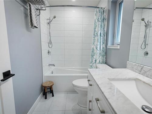 770 Rainforest Dr, Ucluelet, BC - Indoor Photo Showing Bathroom
