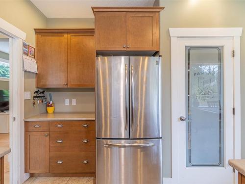 1421 Algonkin Rd, Duncan, BC - Indoor Photo Showing Kitchen
