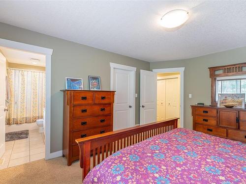 1421 Algonkin Rd, Duncan, BC - Indoor Photo Showing Bedroom