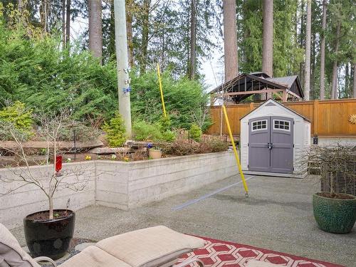 5900 Stonehaven Dr, Duncan, BC - Outdoor