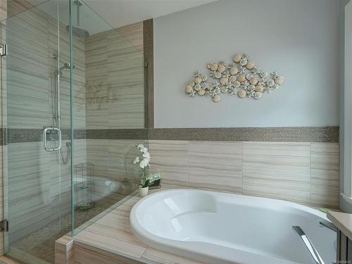 9969 Third St, Sidney, BC - Indoor Photo Showing Bathroom