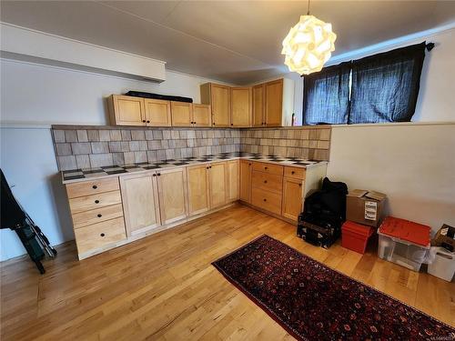 925 Haida Ave, Port Alice, BC - Indoor Photo Showing Kitchen With Double Sink