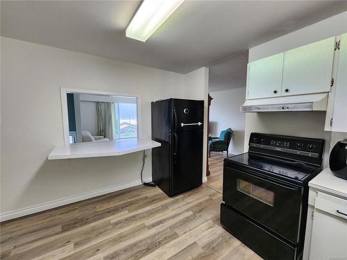 925 Haida Ave, Port Alice, BC - Indoor Photo Showing Kitchen