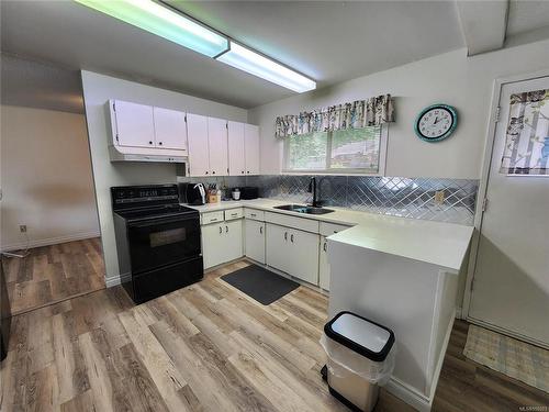 925 Haida Ave, Port Alice, BC - Indoor Photo Showing Kitchen