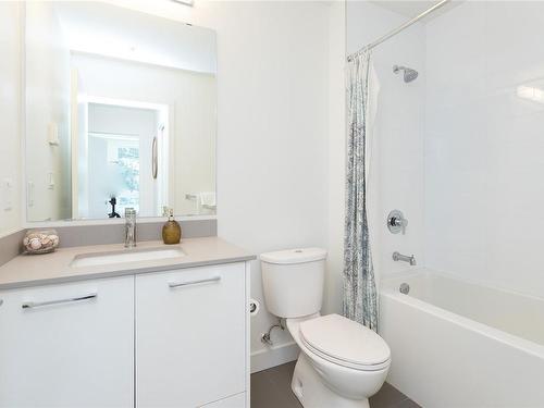 505-960 Reunion Ave, Langford, BC - Indoor Photo Showing Bathroom
