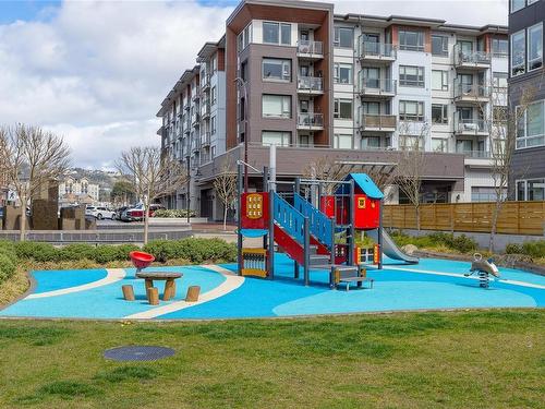 505-960 Reunion Ave, Langford, BC - Outdoor With In Ground Pool