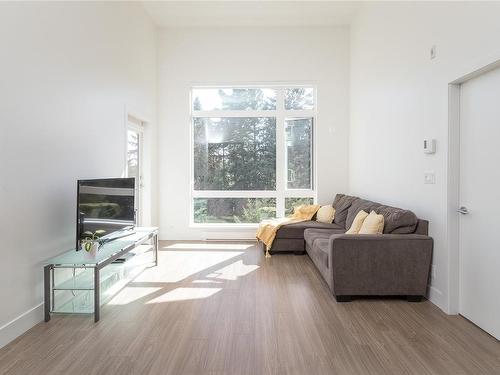 505-960 Reunion Ave, Langford, BC - Indoor Photo Showing Living Room