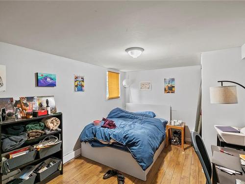 977 Lovat Ave, Saanich, BC - Indoor Photo Showing Bedroom