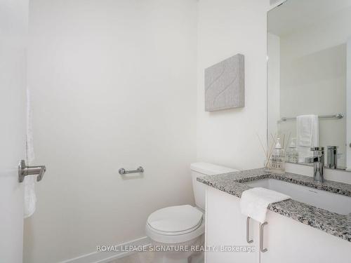 51-370 Red Maple Rd, Richmond Hill, ON - Indoor Photo Showing Bathroom