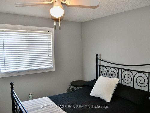 311 Montgomery Blvd, Orangeville, ON - Indoor Photo Showing Bedroom