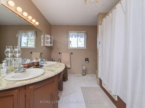19455 Shaws Creek Rd, Caledon, ON - Indoor Photo Showing Bathroom