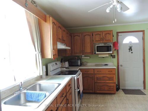 774074 Highway 10, Grey Highlands, ON - Indoor Photo Showing Kitchen With Double Sink