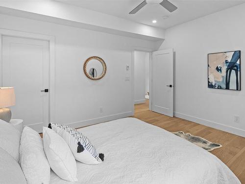 931 Redfern St, Victoria, BC - Indoor Photo Showing Bedroom