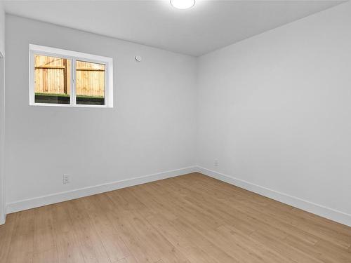 931 Redfern St, Victoria, BC - Indoor Photo Showing Other Room