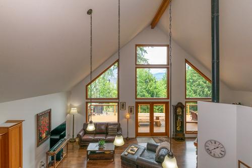 2611 Duncan Road, Blind Bay, BC - Indoor