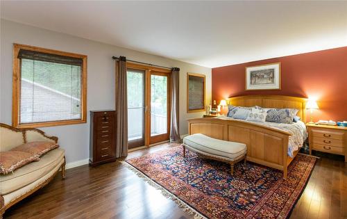 2611 Duncan Road, Blind Bay, BC - Indoor Photo Showing Bedroom