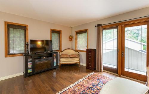 2611 Duncan Road, Blind Bay, BC - Indoor