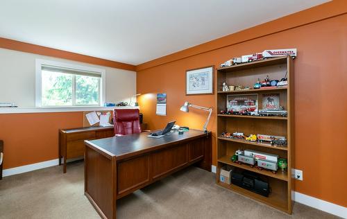 2611 Duncan Road, Blind Bay, BC - Indoor Photo Showing Office