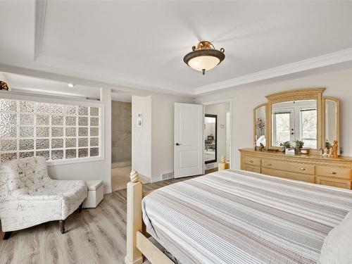 105-550 Elliot Avenue, Kelowna, BC - Indoor Photo Showing Bedroom