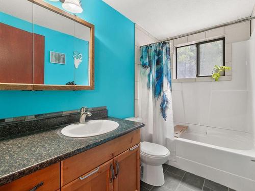 1809 Cardinal Creek Road, Kelowna, BC - Indoor Photo Showing Bathroom