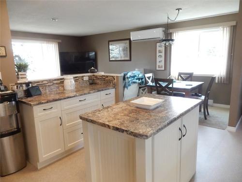 2315 Wilson Avenue, Armstrong, BC - Indoor Photo Showing Kitchen