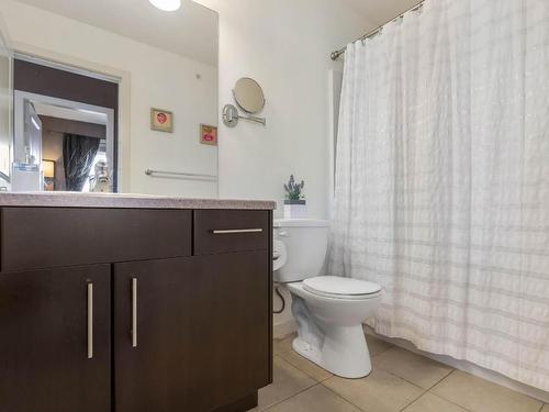 405-130 Barber Road, Kelowna, BC - Indoor Photo Showing Bathroom