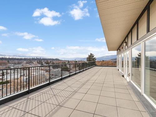 405-130 Barber Road, Kelowna, BC - Outdoor With Exterior