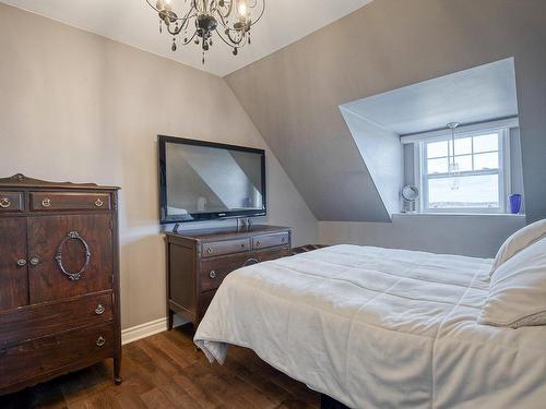 Master bedroom - 388 Mtée Bertrand, Sainte-Anne-De-Sabrevois, QC - Indoor Photo Showing Bedroom