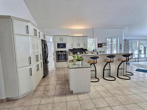 Kitchen - 909 Ch. Du Vieux-Fort, Duhamel-Ouest, QC - Indoor Photo Showing Kitchen