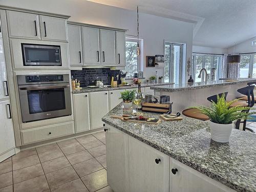 Kitchen - 909 Ch. Du Vieux-Fort, Duhamel-Ouest, QC - Indoor Photo Showing Kitchen