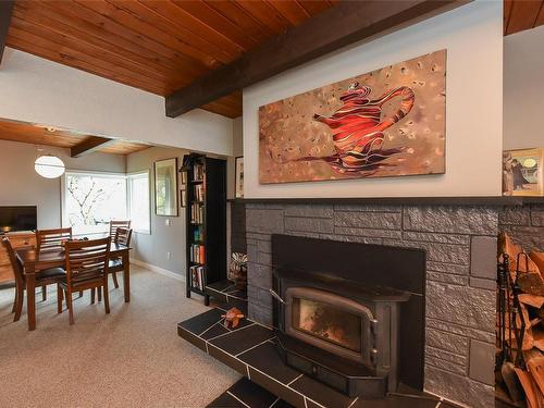 361 Urquhart Ave, Courtenay, BC - Indoor Photo Showing Living Room With Fireplace