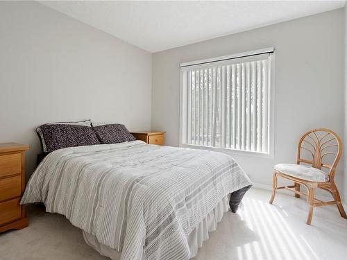 206-2349 James White Blvd, Sidney, BC - Indoor Photo Showing Bedroom
