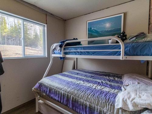 110 N Poplar Bay Road North, S Of Keewatin, ON - Indoor Photo Showing Bedroom
