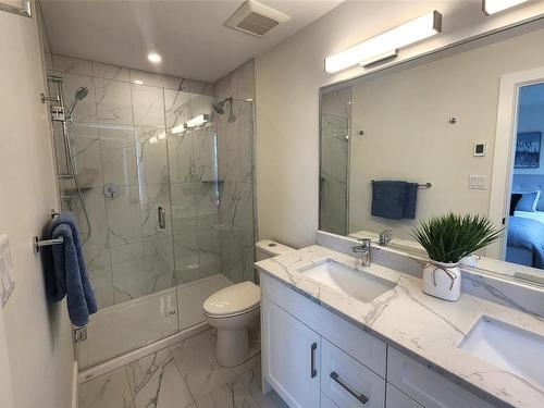 3216 Happy Valley Rd, Langford, BC - Indoor Photo Showing Bathroom