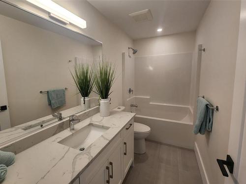 3216 Happy Valley Rd, Langford, BC - Indoor Photo Showing Bathroom