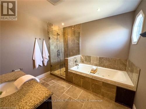 46 - 777 Apricot Drive, London, ON - Indoor Photo Showing Bathroom