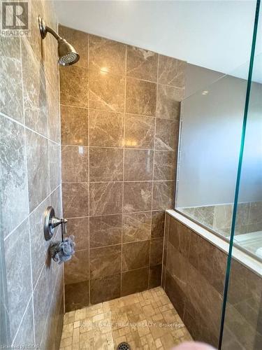 46 - 777 Apricot Drive, London, ON - Indoor Photo Showing Bathroom