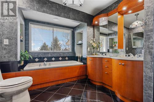 7971 Collison Sideroad, Amherstburg, ON - Indoor Photo Showing Bathroom