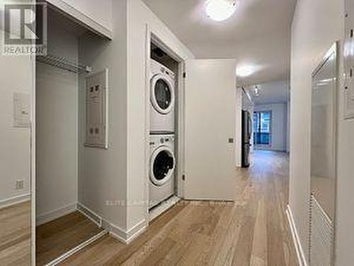311 - 2212 Lake Shore Boulevard W, Toronto, ON - Indoor Photo Showing Laundry Room