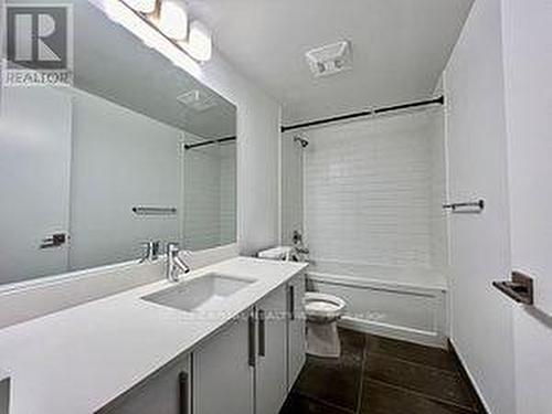 311 - 2212 Lake Shore Boulevard W, Toronto, ON - Indoor Photo Showing Bathroom