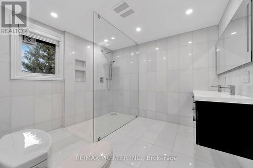 72 Cowan Drive, Vaughan, ON - Indoor Photo Showing Bathroom