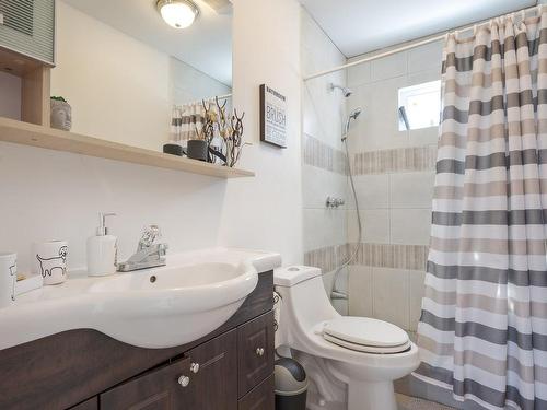 Bachelor - 5468 Route Harwood, Vaudreuil-Dorion, QC - Indoor Photo Showing Bathroom
