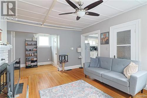 433 George Street, Fredericton, NB - Indoor Photo Showing Living Room