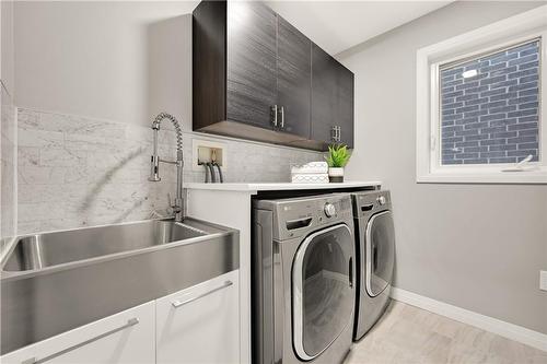 4037 Stadelbauer Drive, Beamsville, ON - Indoor Photo Showing Laundry Room