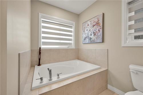 4037 Stadelbauer Drive, Beamsville, ON - Indoor Photo Showing Bathroom