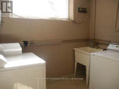 125 Scarlett Rd, Toronto, ON - Indoor Photo Showing Laundry Room