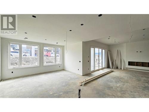 799 Loseth Drive, Kelowna, BC - Indoor Photo Showing Other Room